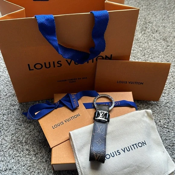 Authentic Louis Vuitton LV Dragonne Monogram Macassar Cles Key Holder Keychain - Picture 3 of 13